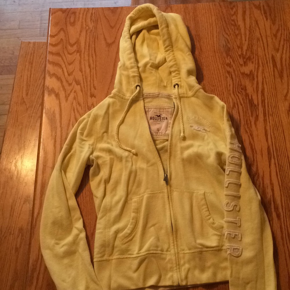 hollister yellow zip up hoodie